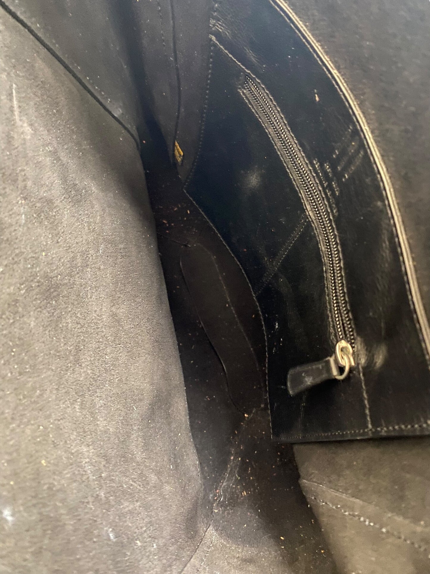 Tote Leather By Clothes Mentor Size: Medium