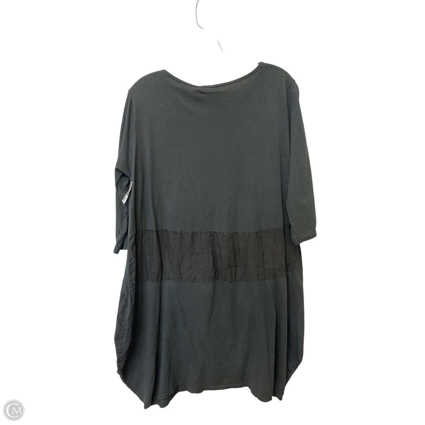 Dress Casual Short By Clothes Mentor In Gold, Size: Osfm