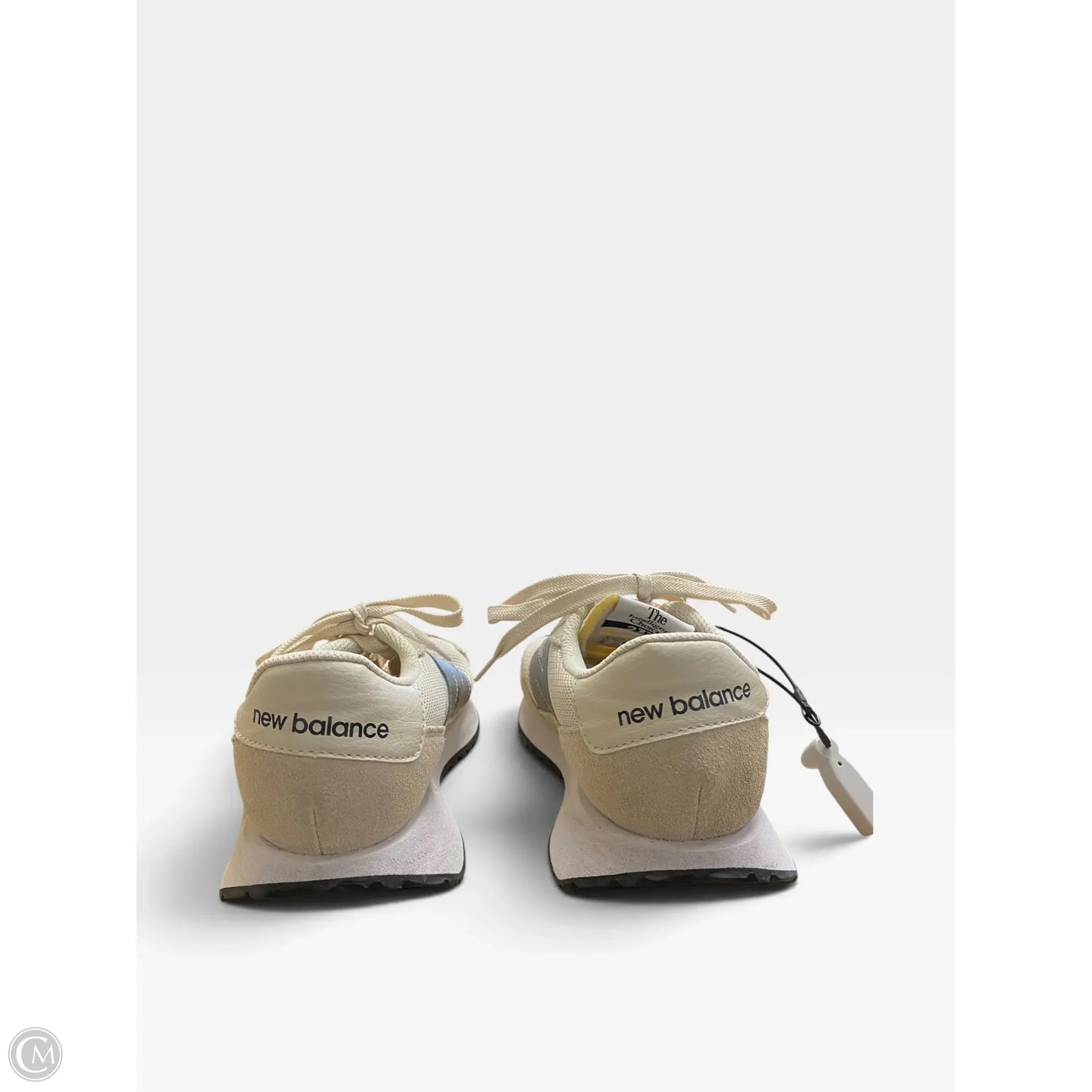 Shoes Athletic By New Balance In Cream, Size: 9