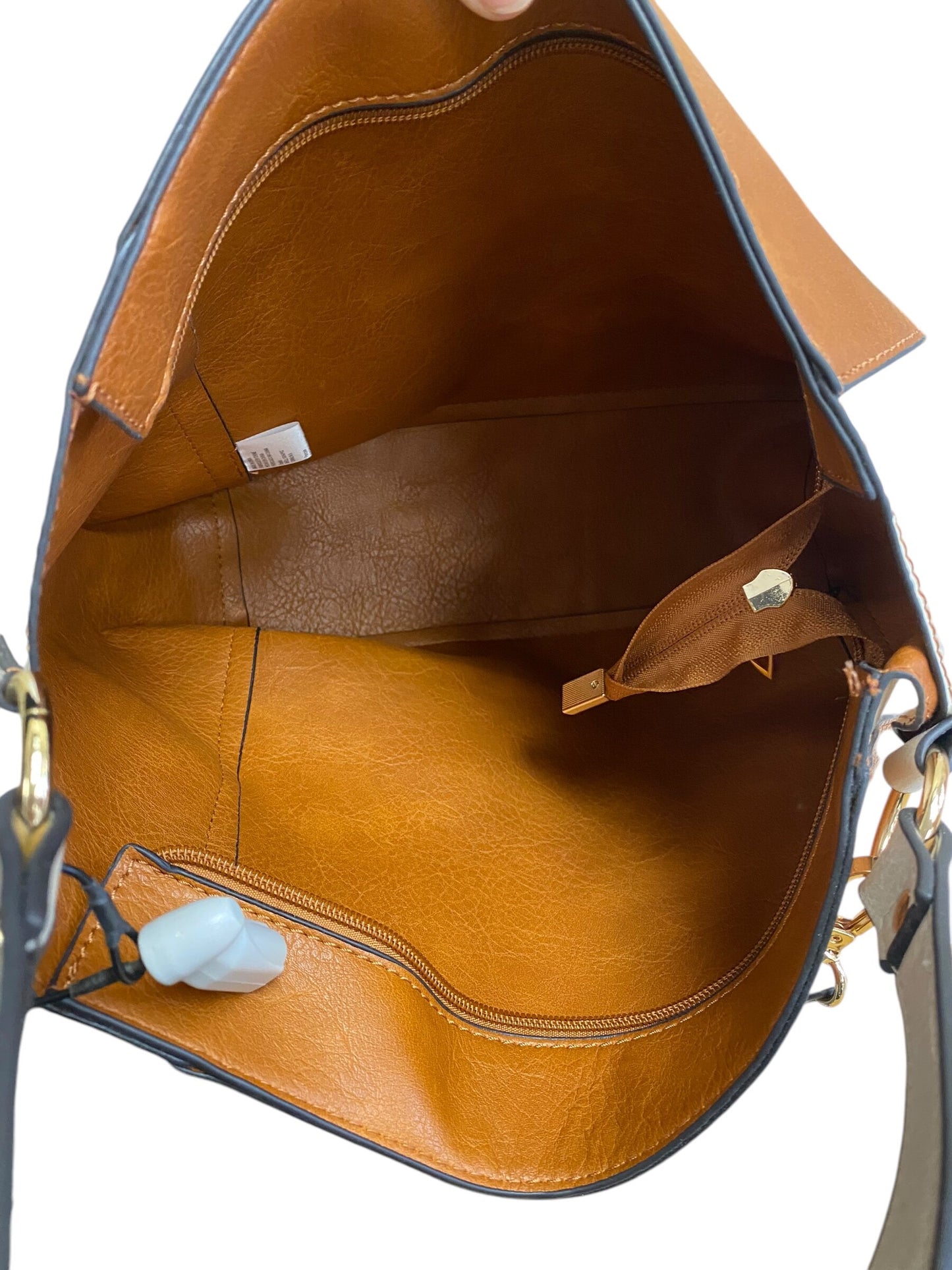 Handbag By Clothes Mentor Size: Medium