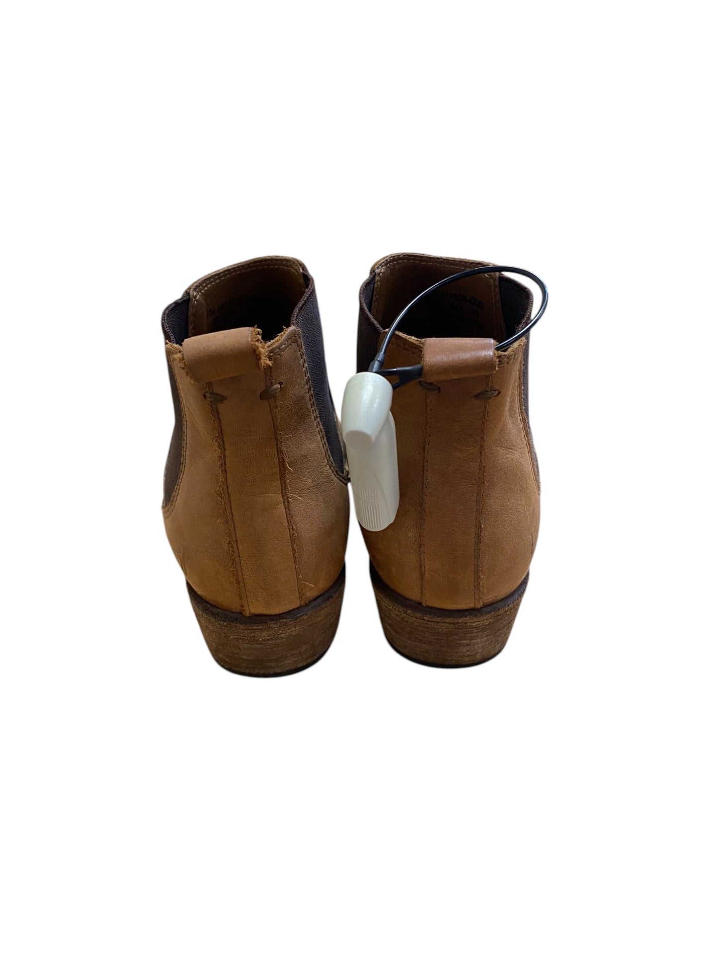 Boots Designer By Frye Size: 6