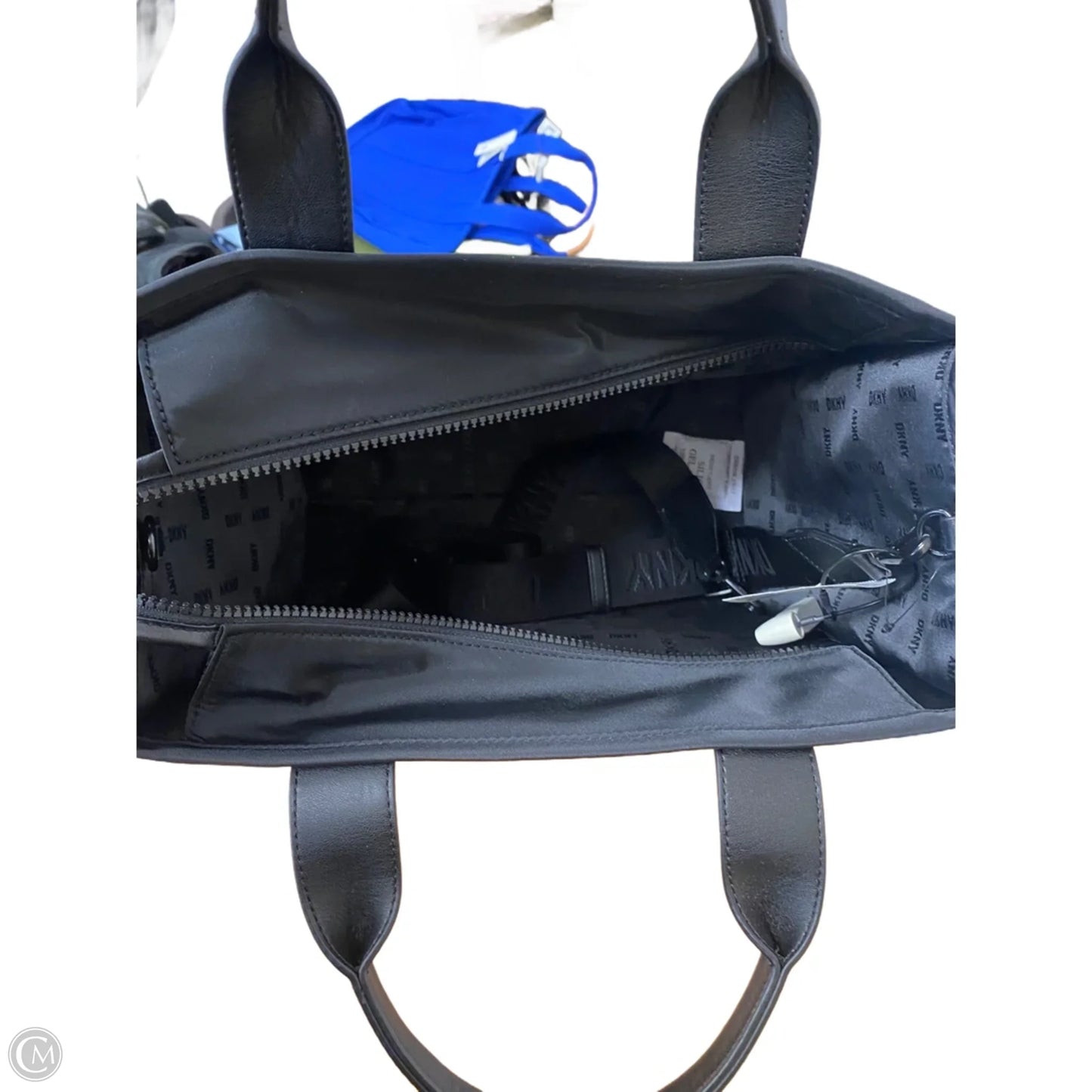 Handbag By Dkny, Size: Medium