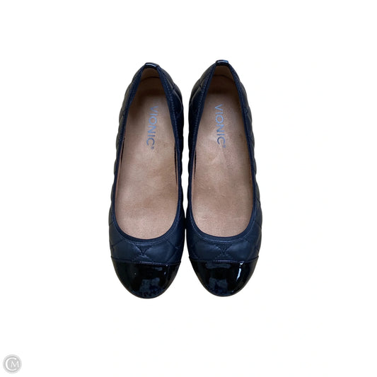 Shoes Flats By Vionic In Black, Size: 6