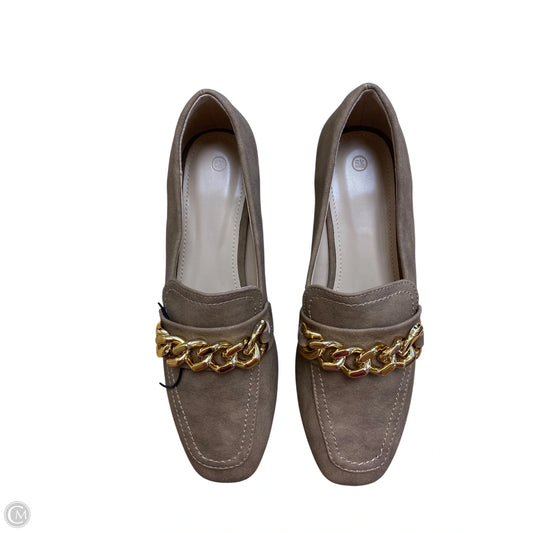 Shoes Flats By Clothes Mentor In Brown, Size: 5.5