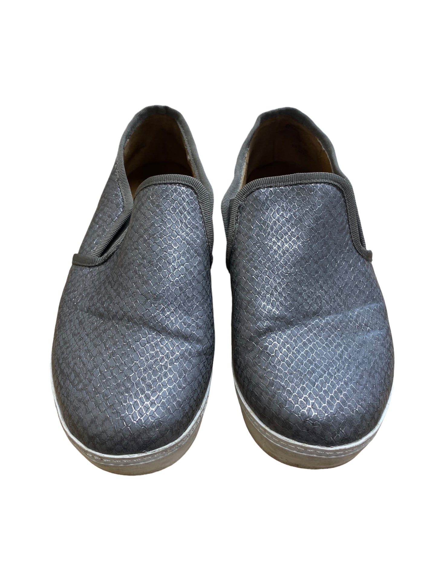 Shoes Flats By Clothes Mentor In Grey, Size: 8.5