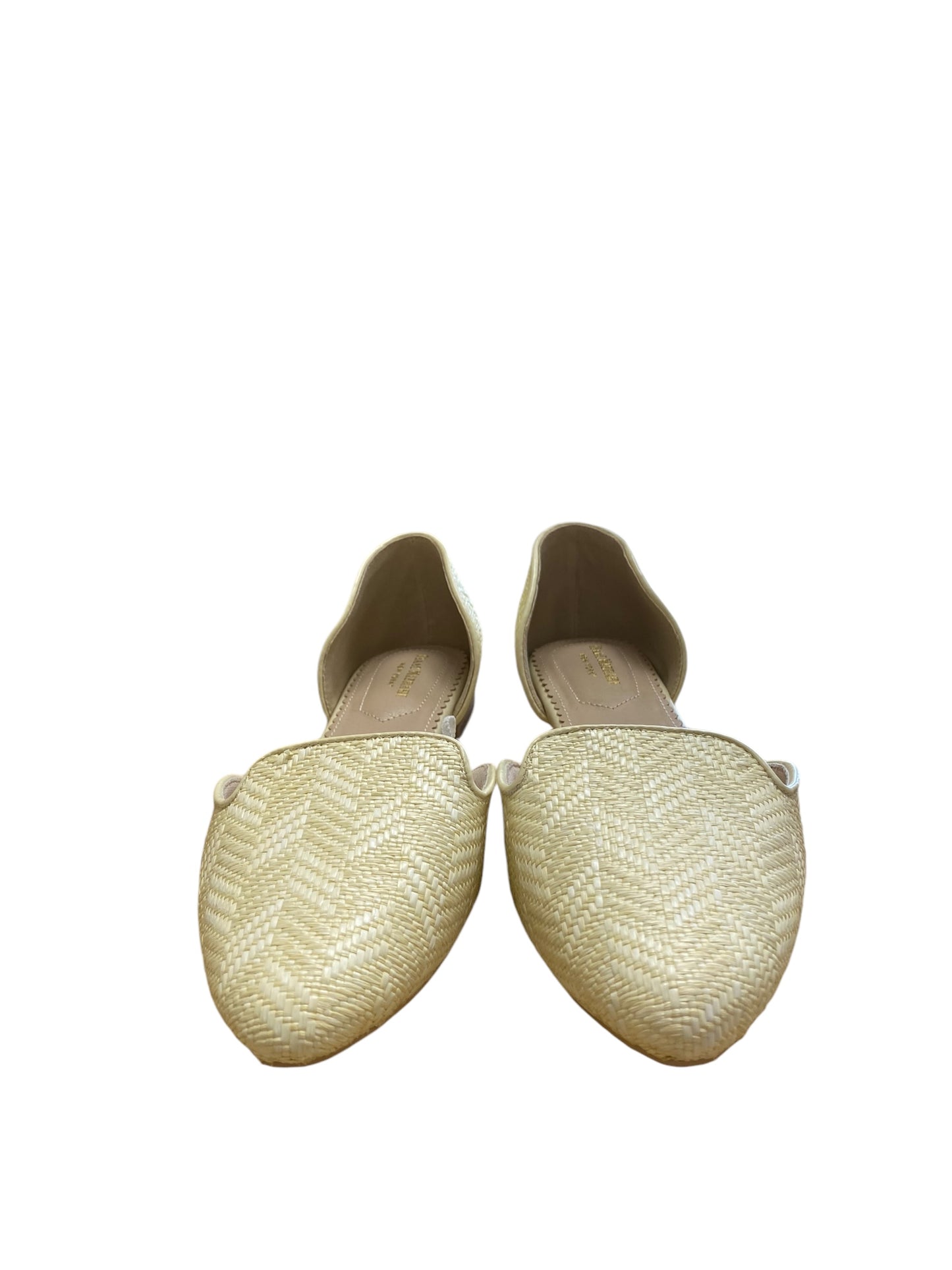 Shoes Flats By Isaac Mizrahi In Cream, Size: 9.5