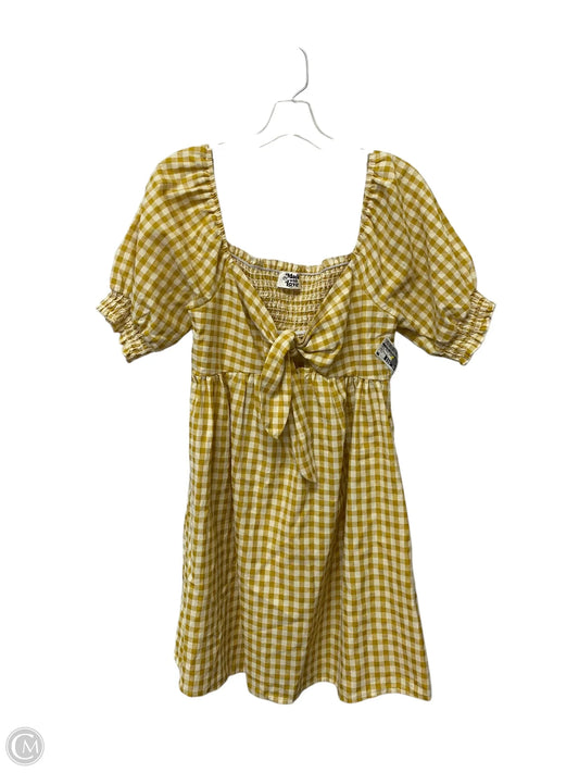 Dress Casual Short By Clothes Mentor In Yellow, Size: M