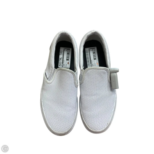 Shoes Flats By Vans In White, Size: 7