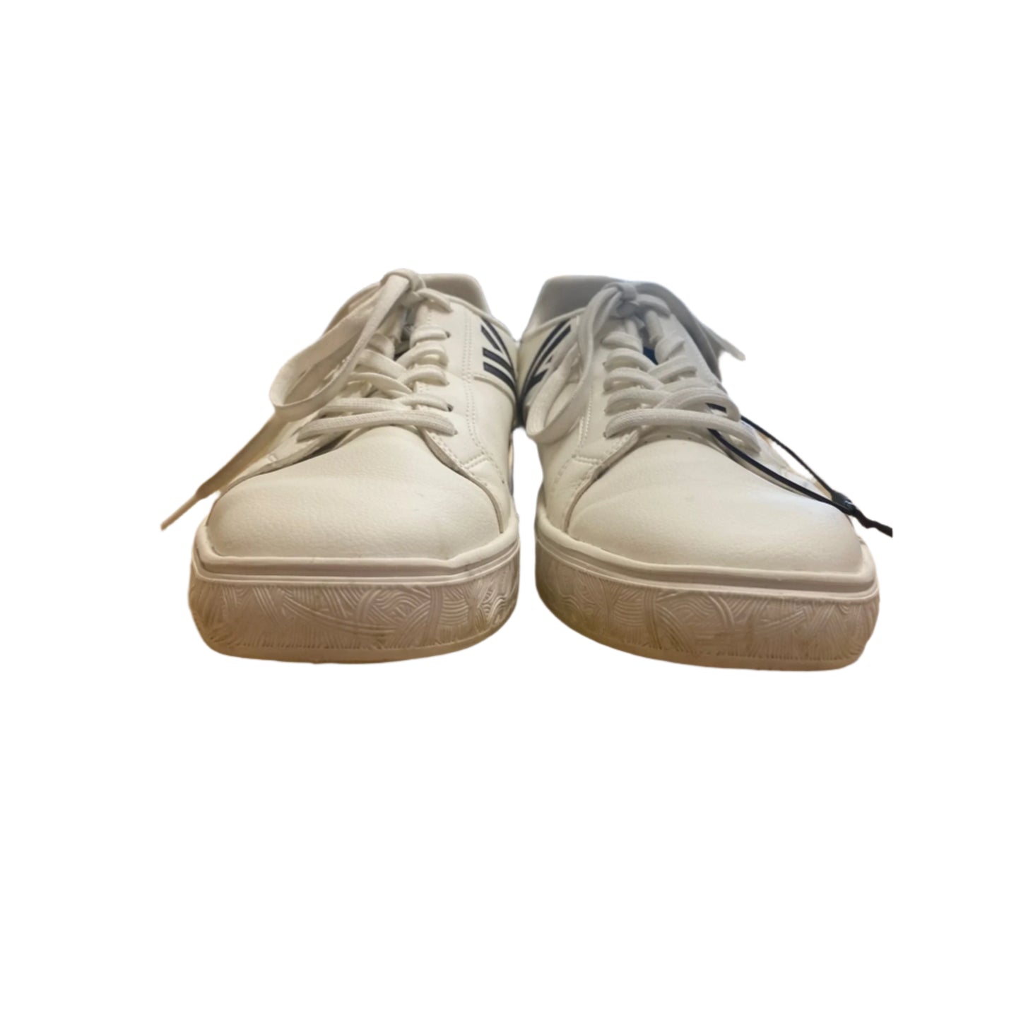 Shoes Sneakers By Clothes Mentor In White, Size: 10