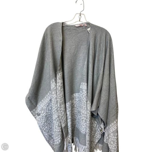 Shawl By Cme In Grey, Size: Osfm