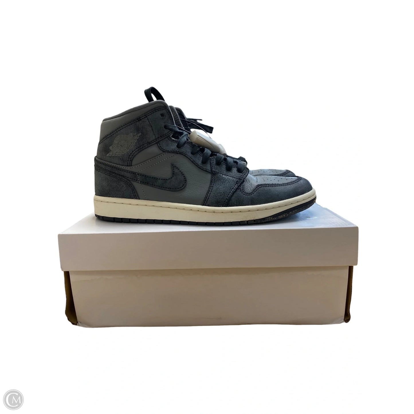 Shoes Sneakers By Nike In Grey, Size: 9.5