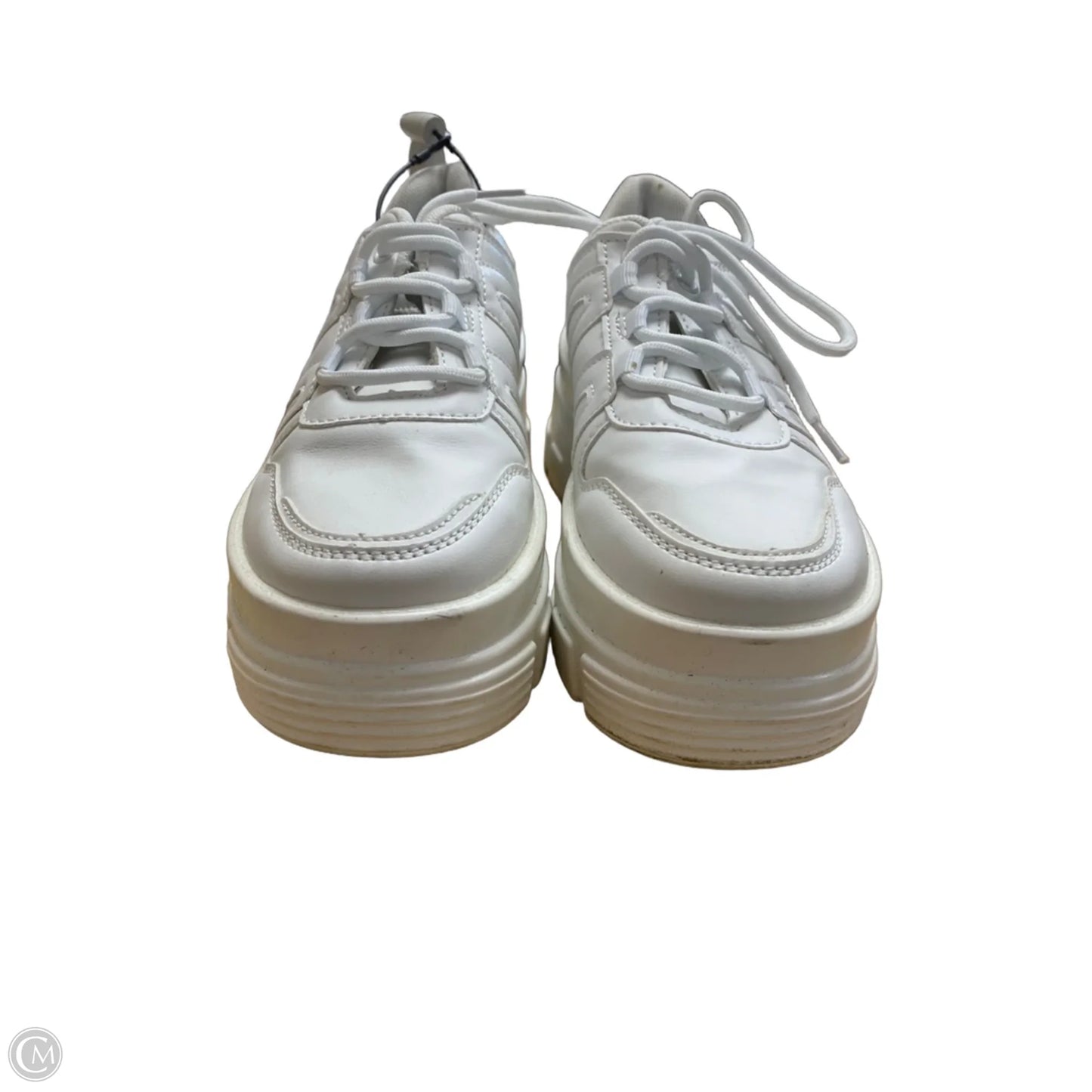 Shoes Sneakers By Clothes Mentor In White, Size: 6