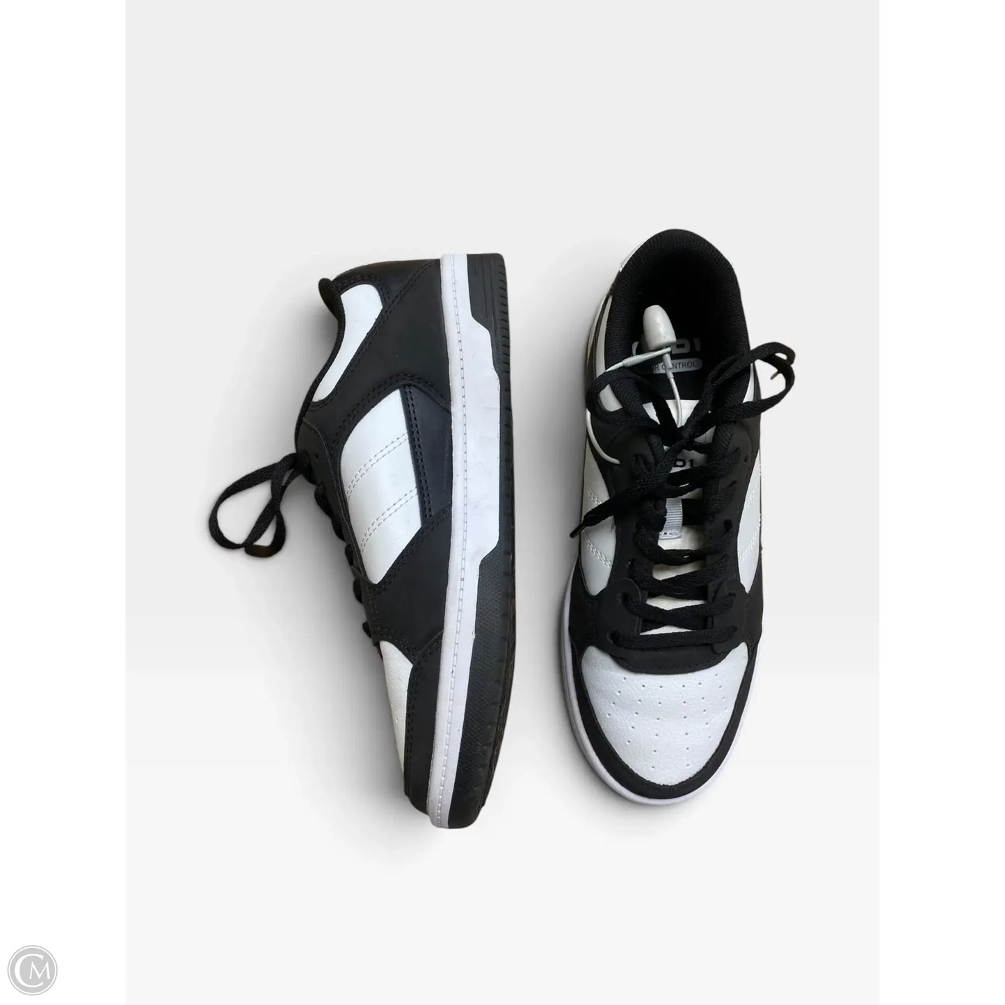 Shoes Sneakers By Cme In Black & White, Size: 6