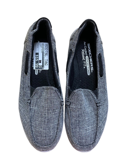 Grey Shoes Flats Skechers, Size 7
