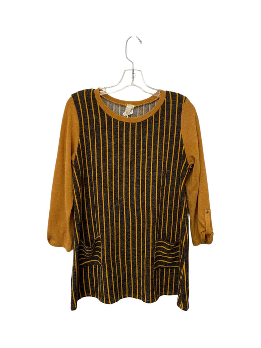 Top Long Sleeve By Clothes Mentor In Black & Yellow, Size: M