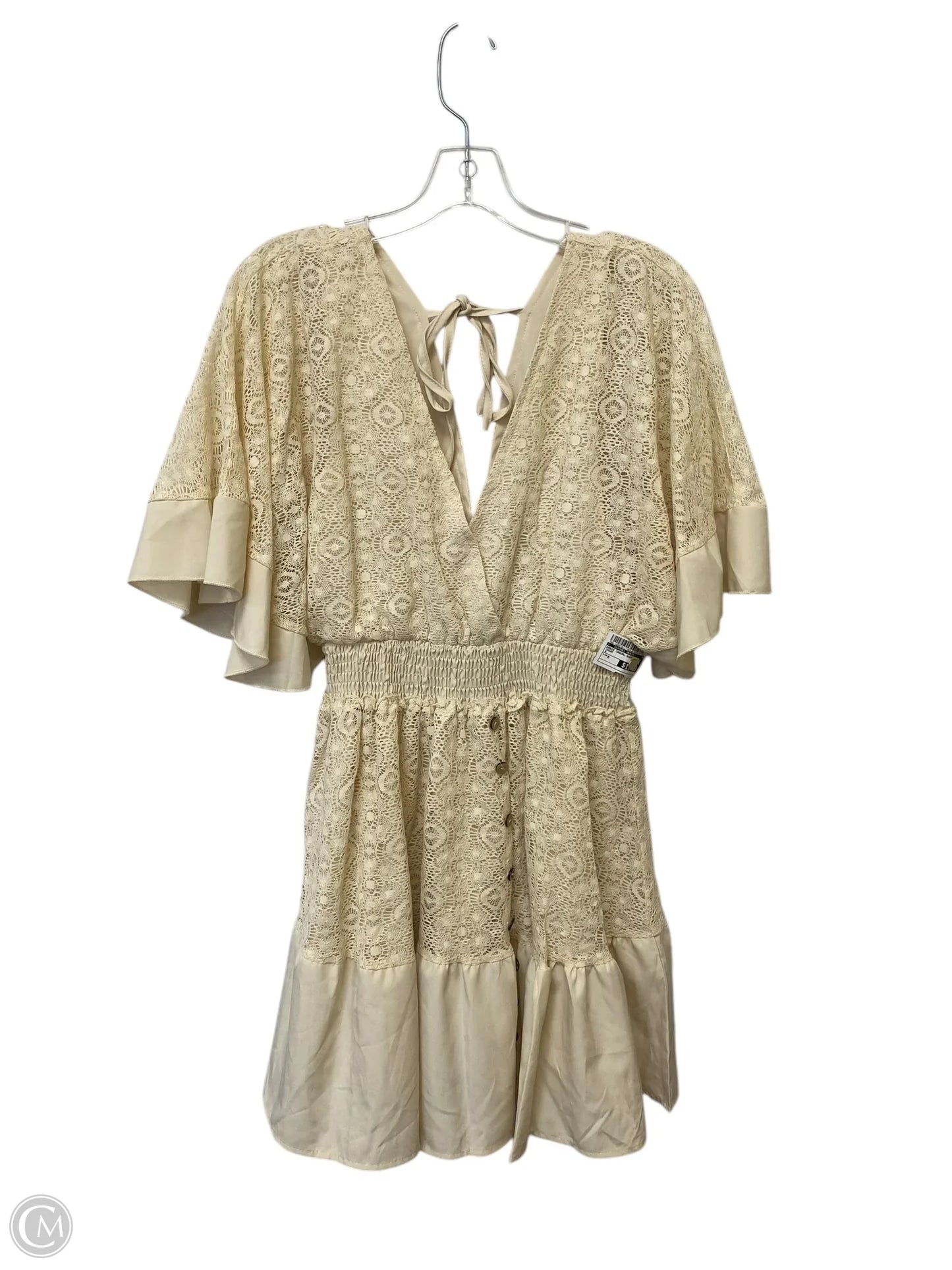 Dress Casual Short By Clothes Mentor In Cream, Size: M