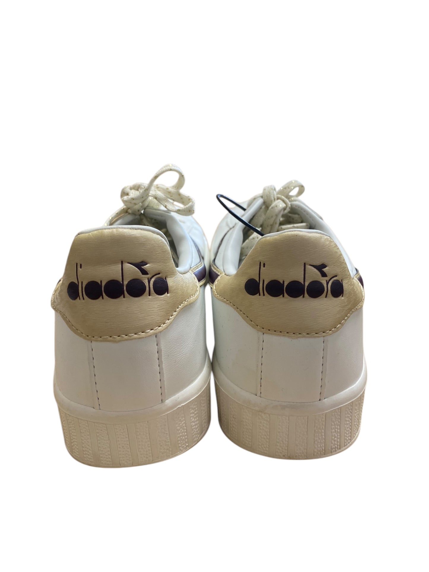 Shoes Sneakers By Clothes Mentor In White, Size: 8.5