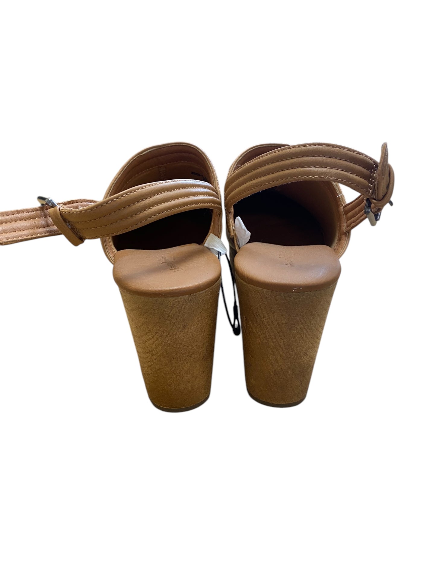 Shoes Heels Block By Universal Thread In Tan, Size: 9.5