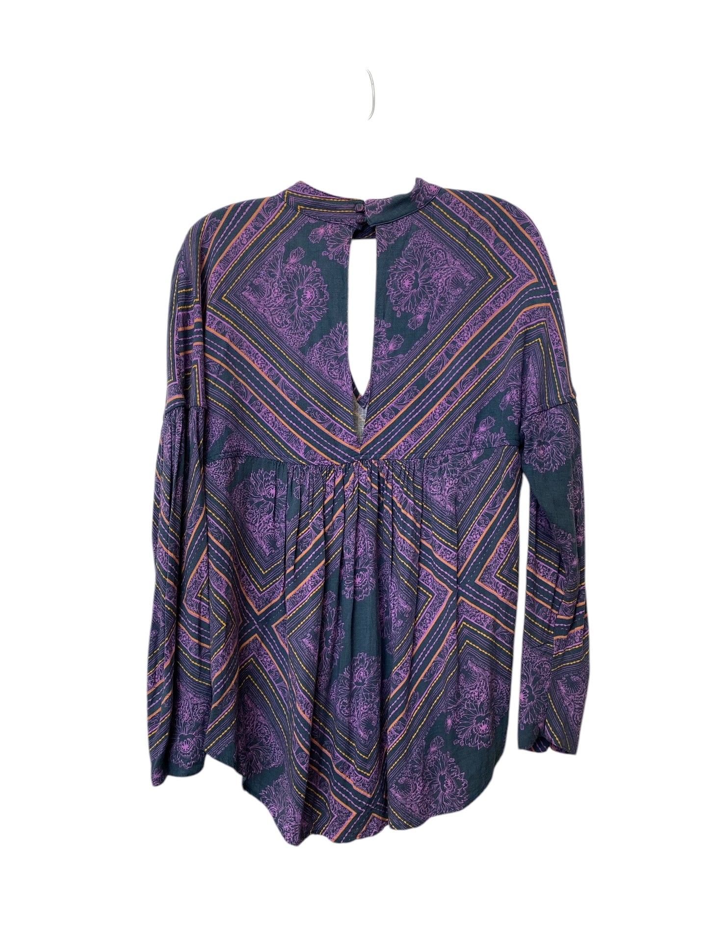 Top Long Sleeve By Free People In Grey & Purple, Size: S