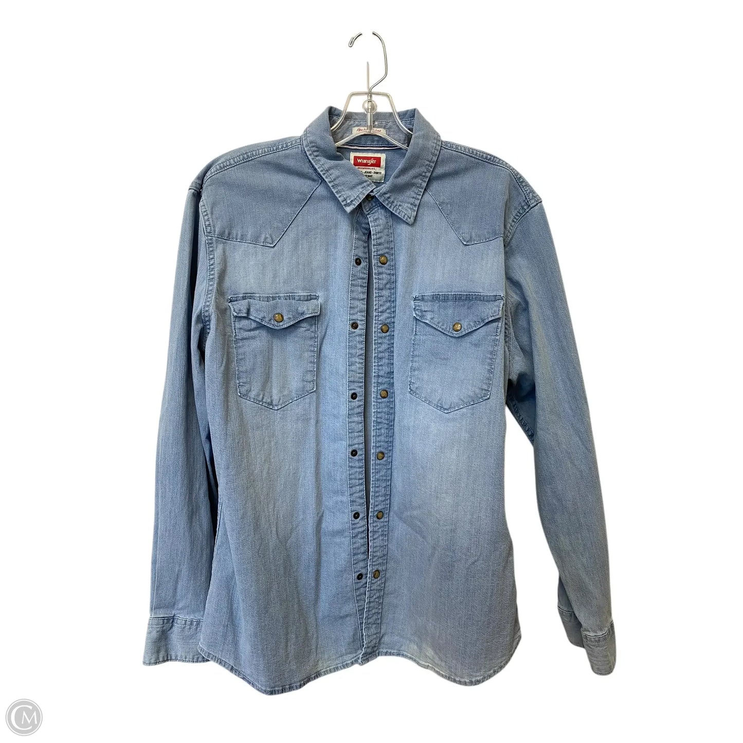 Top Long Sleeve By Wrangler In Blue Denim, Size: L