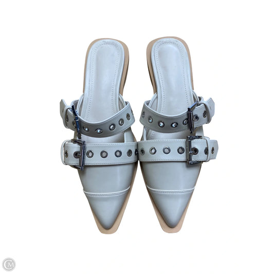 Shoes Flats By Cmf In Cream, Size: 8
