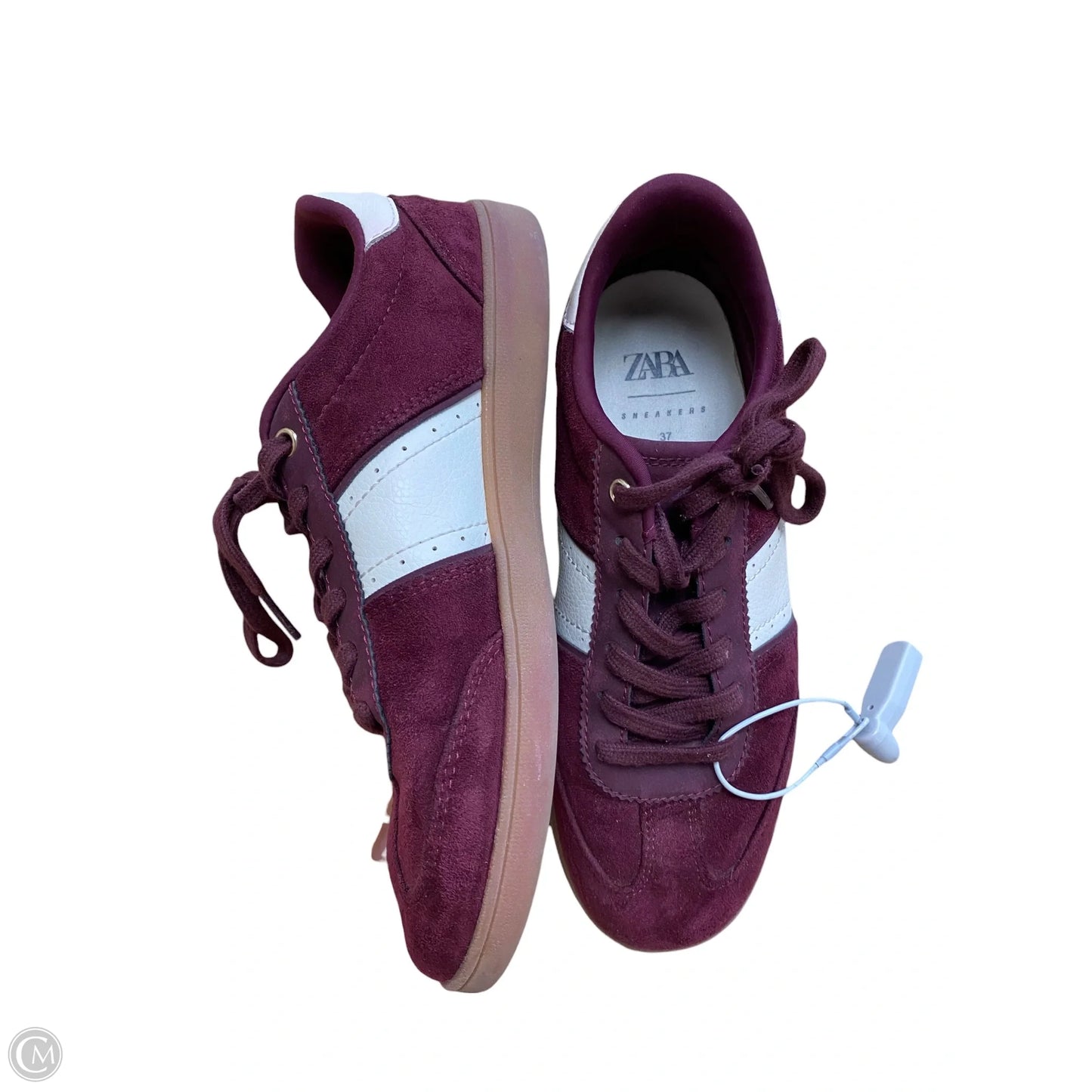 Shoes Sneakers By Zara In Maroon, Size: 6.5