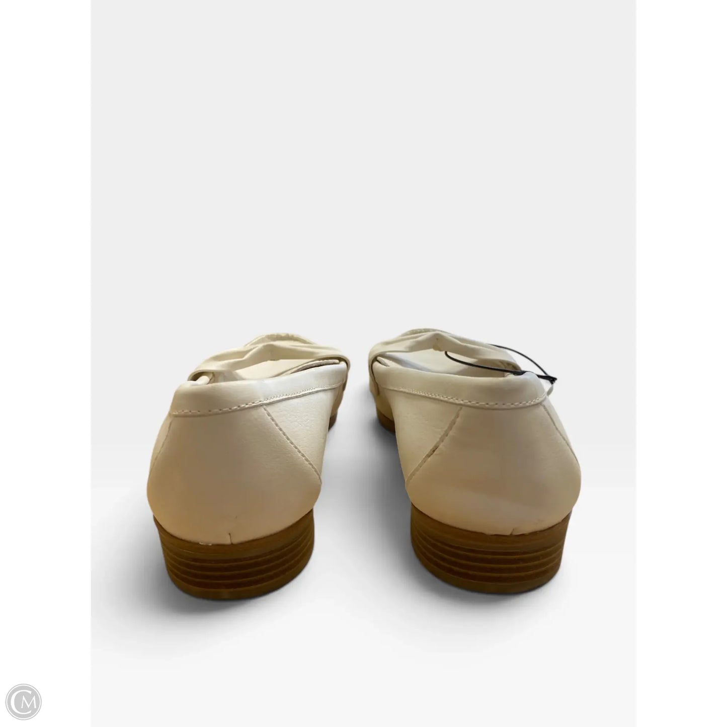 Shoes Flats By Aerosoles In White, Size: 8