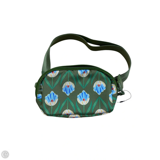 Belt Bag By Vera Bradley, Size: Small